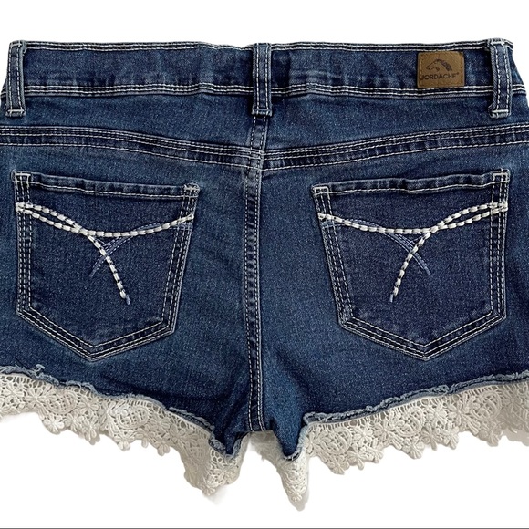NWOT Girls Jordache Crochet Trim Denim Jean Shorts - Picture 8 of 16